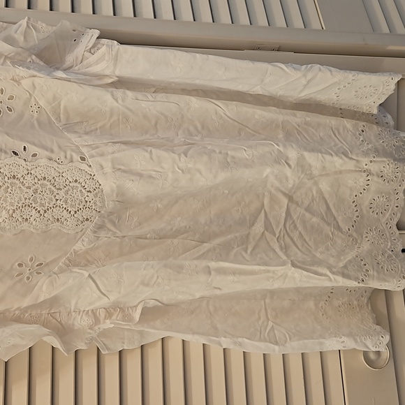 Torrid White Peplum Eyelet Ruffle Sleeve top 0/L/12 - Picture 3 of 7